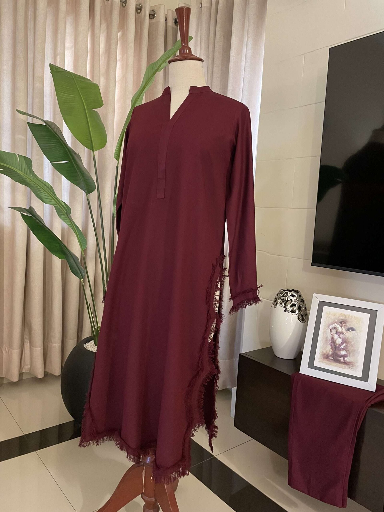 KARANDI MAROON STITCHED SOLID SUITS (CD-06)
