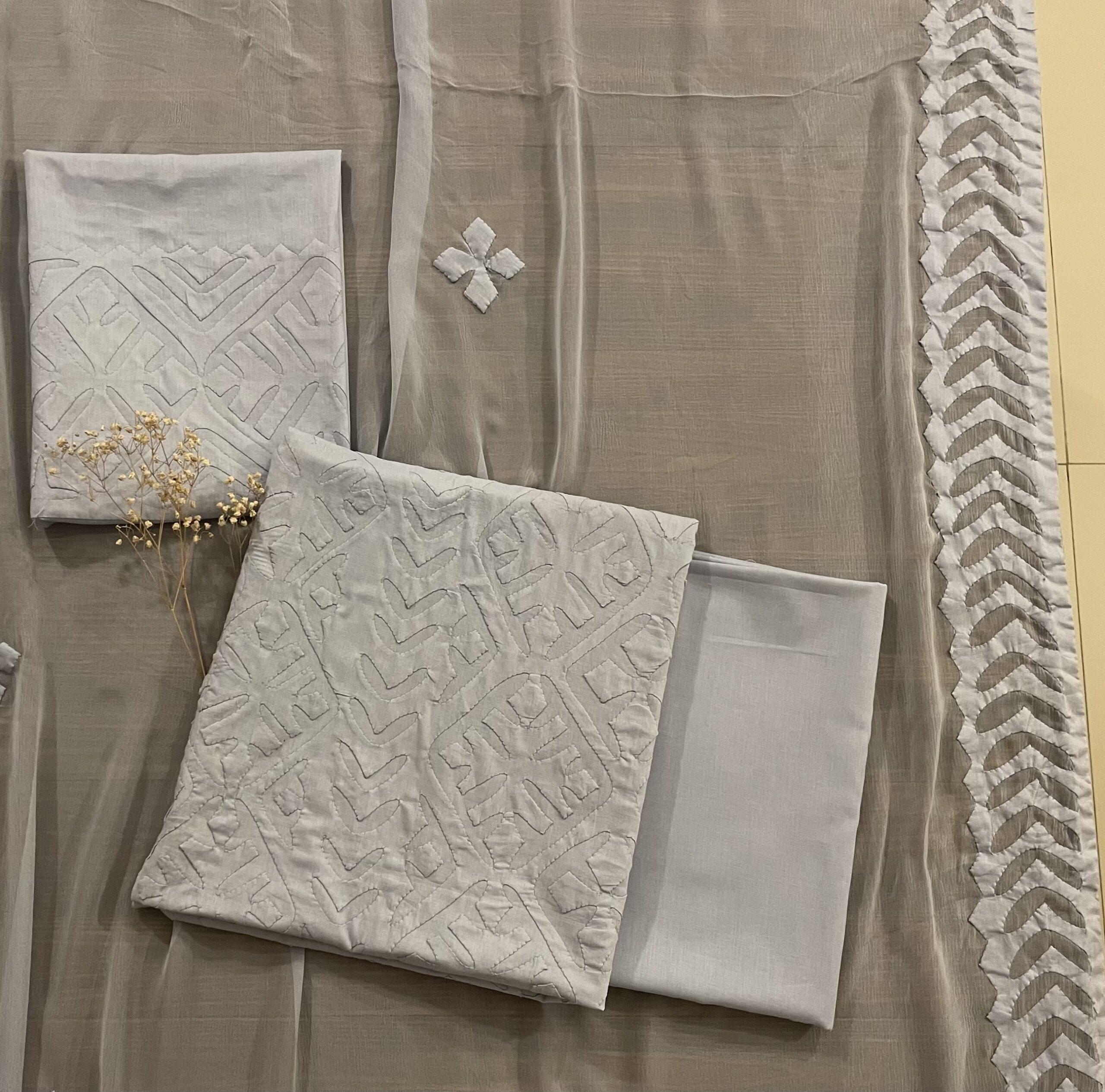 3 PIECE - UNSTITCHED APPLIQUE LAWN COTTON SUIT (AA-07) - Image 2