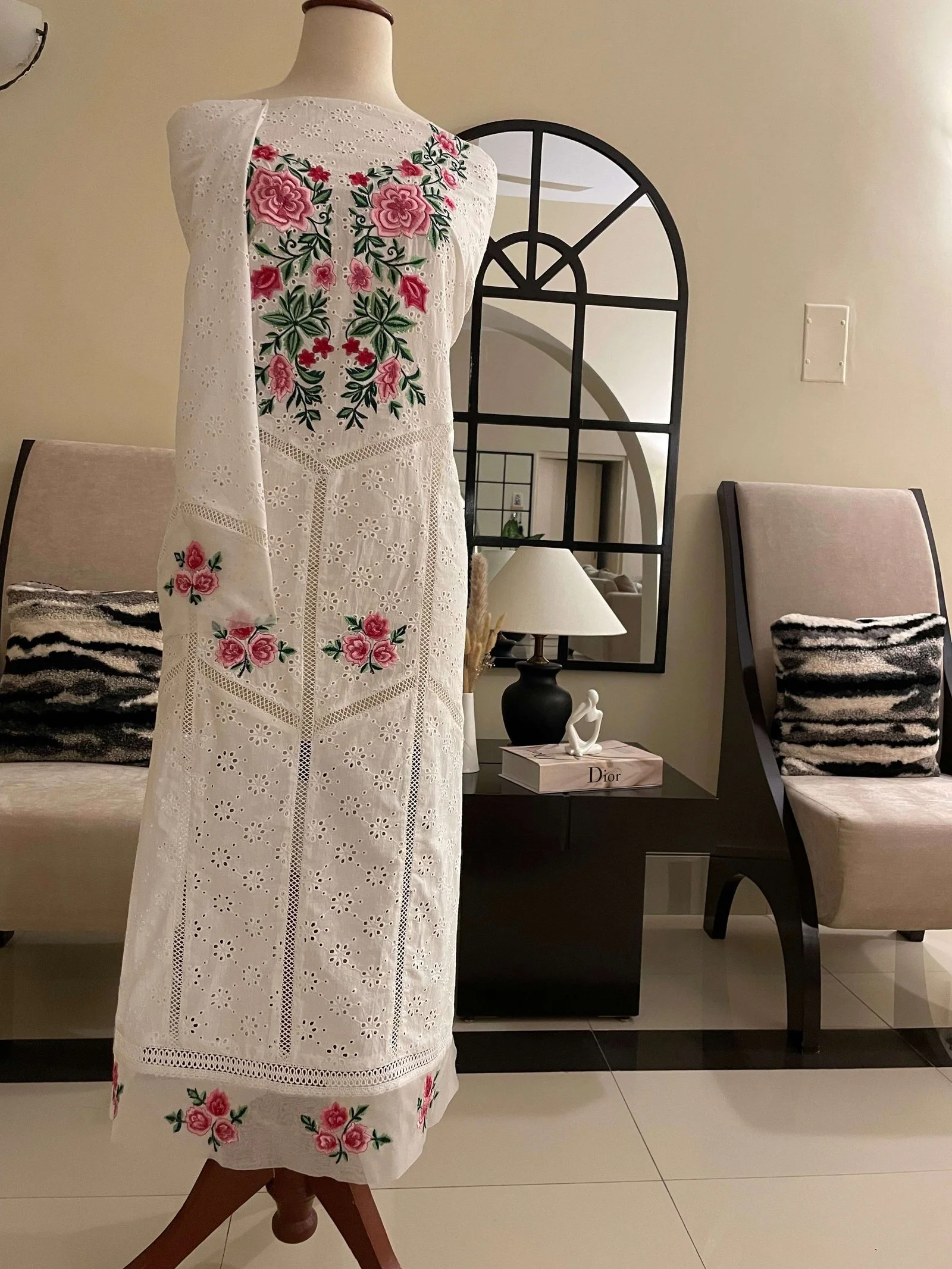 SEMI-STITCHED EMBROIDERED CHIKANKARI SHIRT & TROUSER (FD-05)